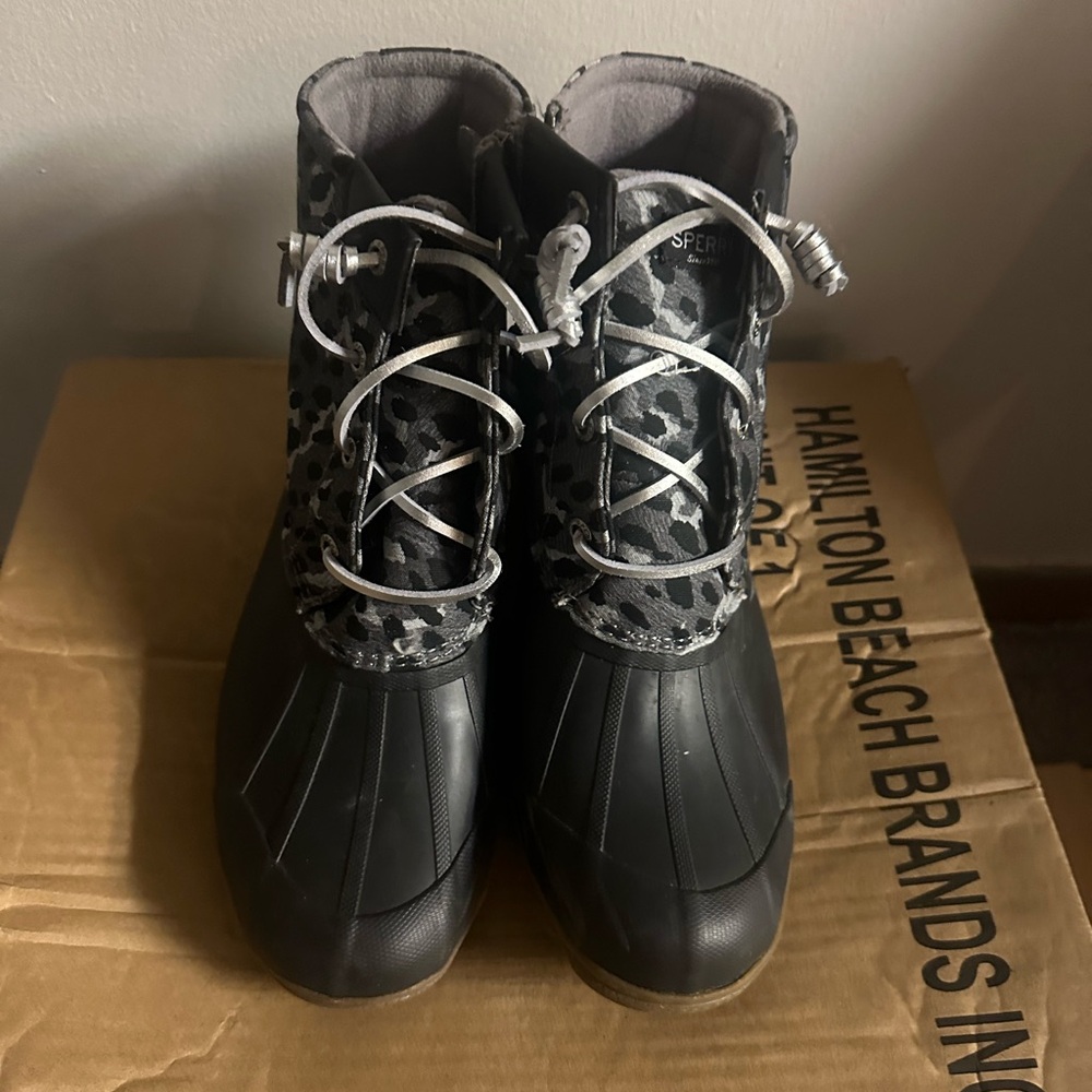 Sperry Black and Gray Patterned Boots